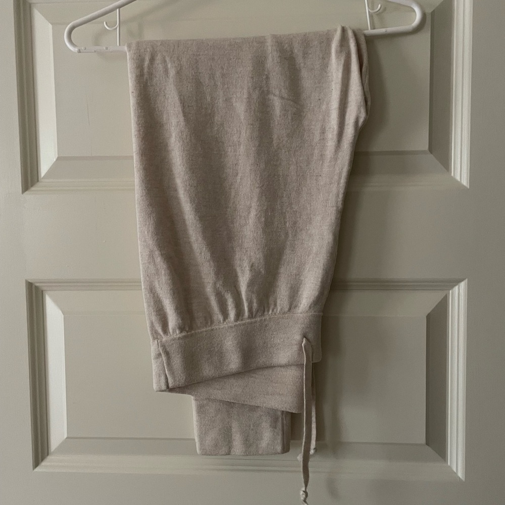 Banana Republic Oatmeal lounge wear set: Size M
